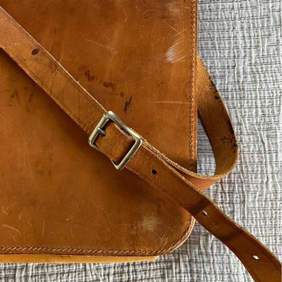 Large Vintage Leather Satchel Purse Shoulder Bag Oversized 70s Buckle Crossbody - Picture 5 of 10